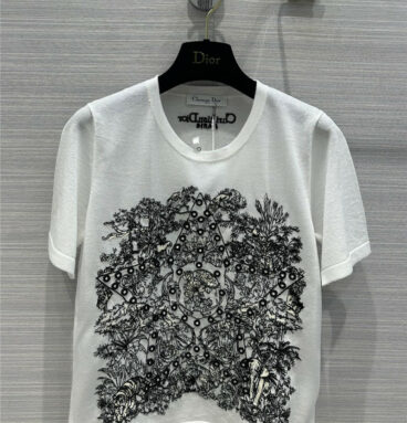 dior jouy animal jungle hexagram embroidered top in linen jersey