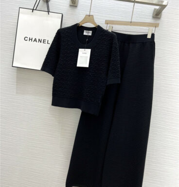 Chanel new knitted pullover + wide leg pants suit