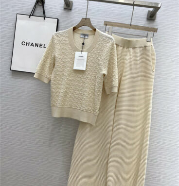 Chanel new knitted pullover + wide leg pants suit