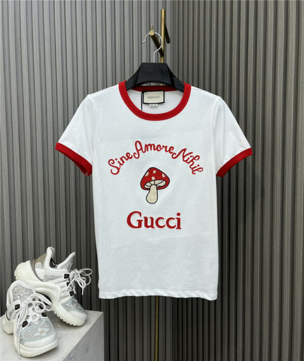 gucci embroidered round neck T-shirt