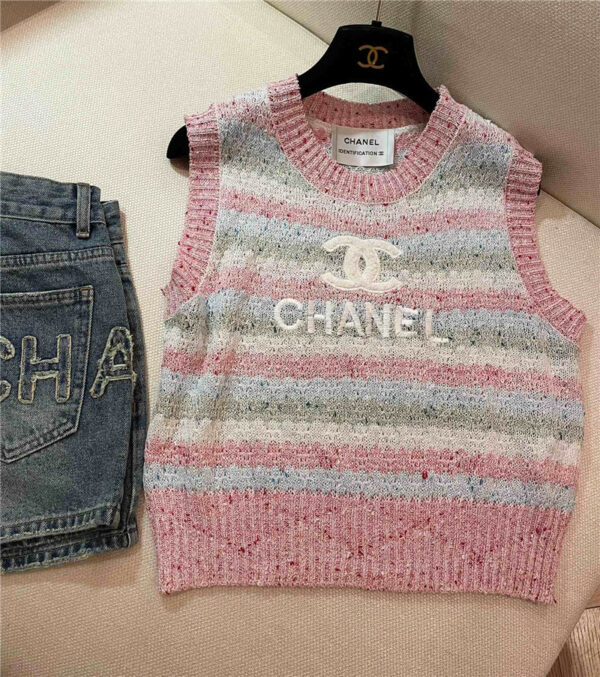 Chanel new second-hand vest
