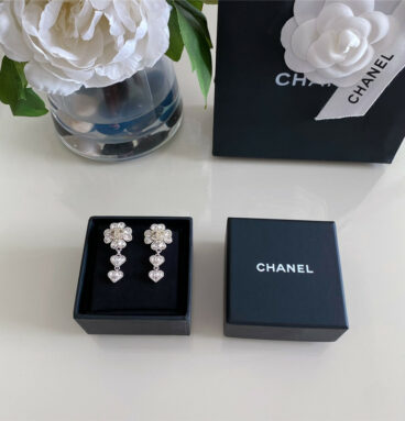 Chanel four-leaf flower double C heart earrings