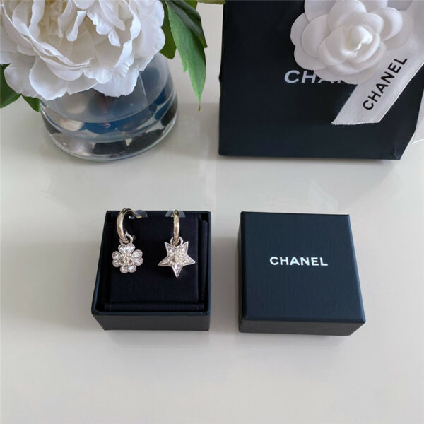 Chanel four-leaf flower + five-pointed star asymmetrical ear hook