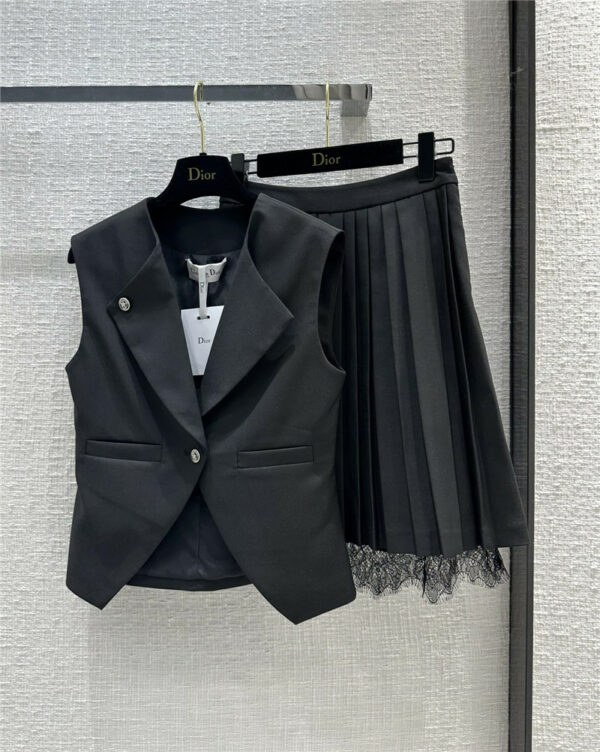 Dior early spring new black vest suit