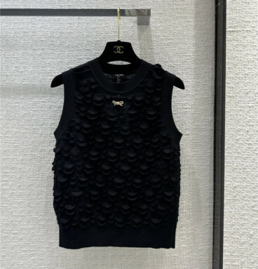 Chanel three-dimensional scale knitted vest