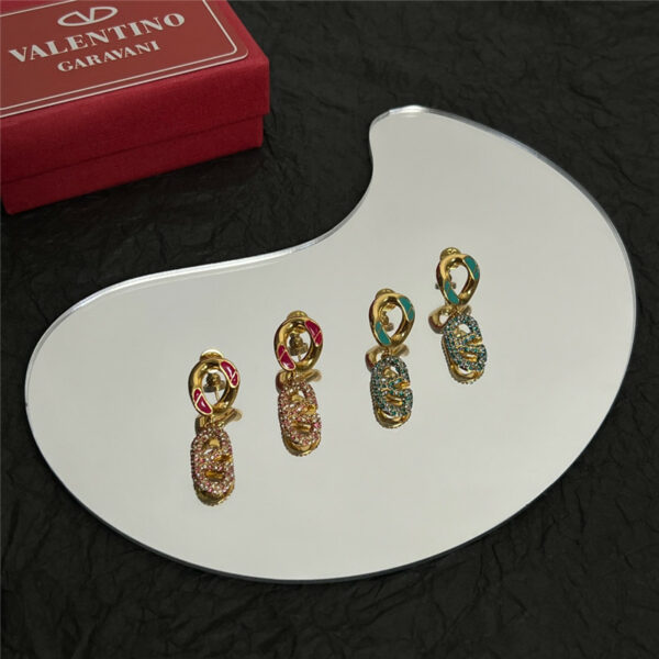 valentino fashion simple earrings