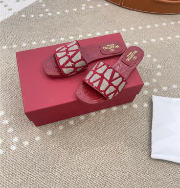 valentino V buckle VLogo embroidery series flat slippers