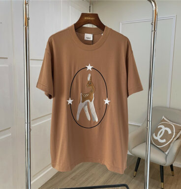 Burberry new camel T-shirt