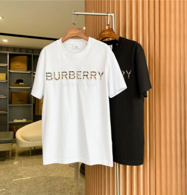 Burberry new white T-shirt