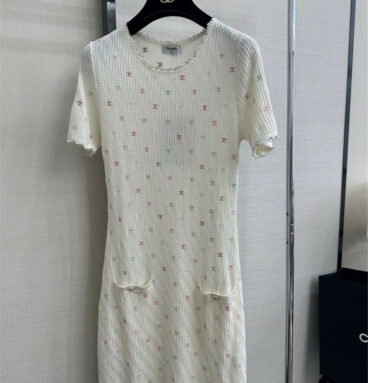 chanel logo pearl round neck knitted dress