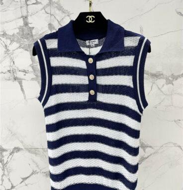 Chanel contrast color striped Polo vest