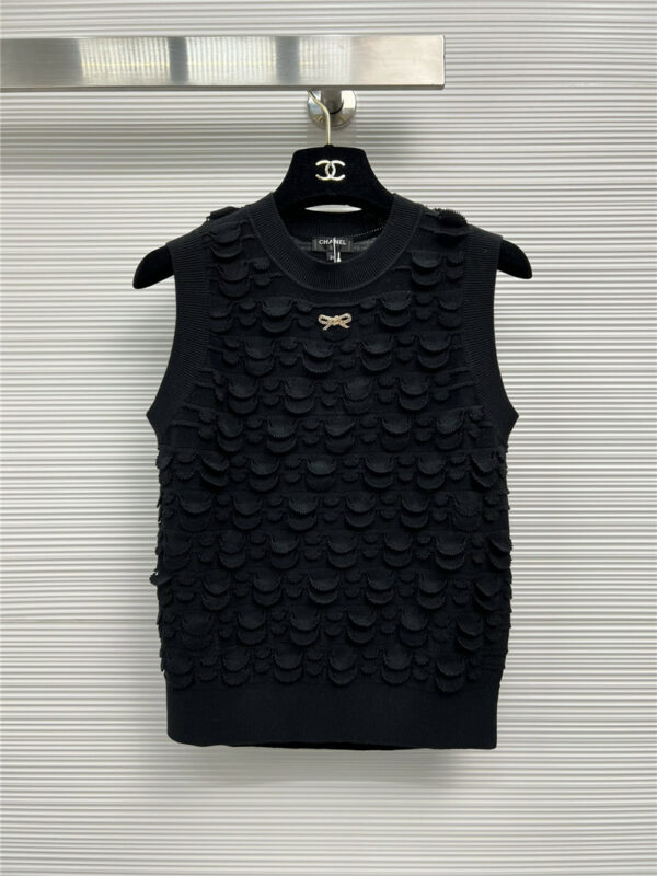 Chanel three-dimensional scale knitted vest