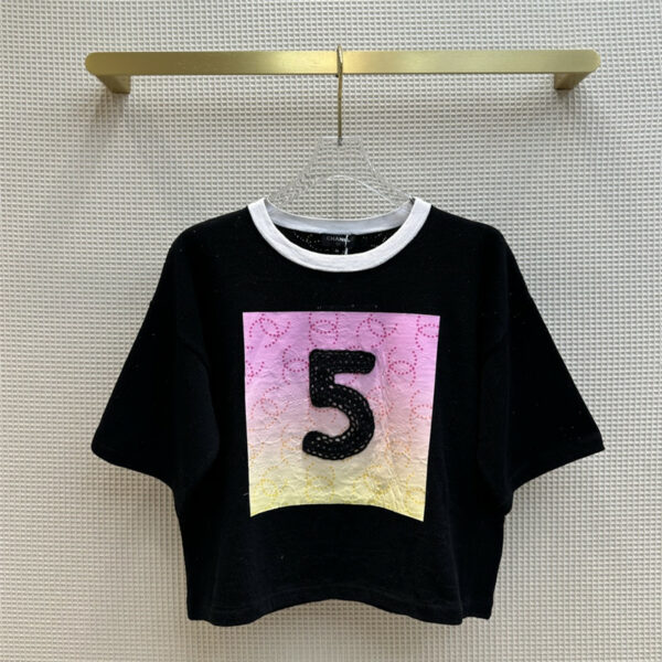 Chanel cropped loose number 5 printed jersey T-shirt.