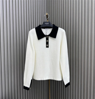 Chanel early autumn knitted top