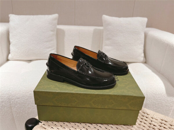 gucci british style loafers