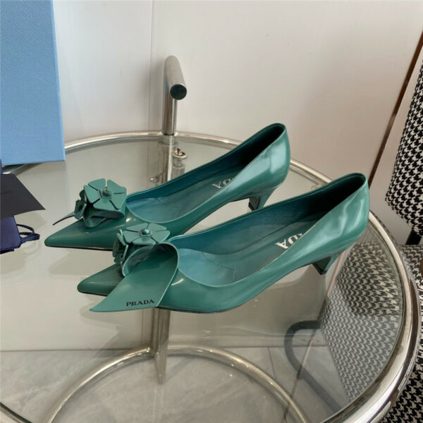 prada flower pointed toe small cone heel shoes