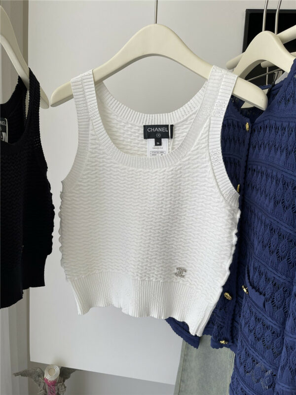 Chanel new knitted vest