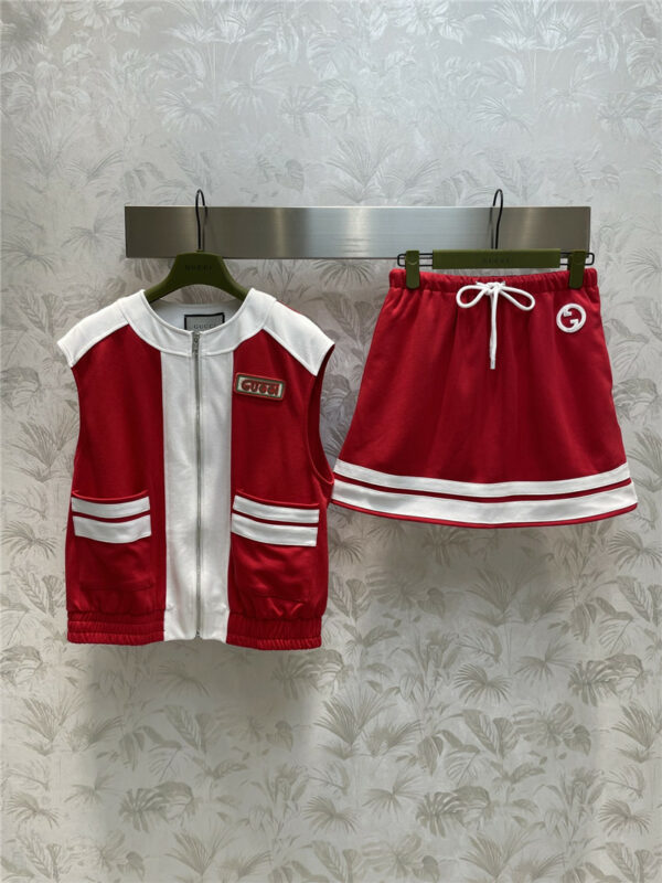 gucci color contrast vest + high waist sports skirt suit