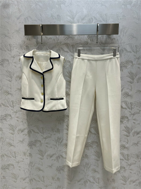 celine sleeveless suit collar vest + straight trousers
