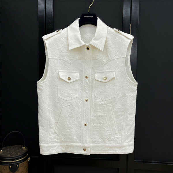 louis vuitton LV milky white chest double pocket design vest