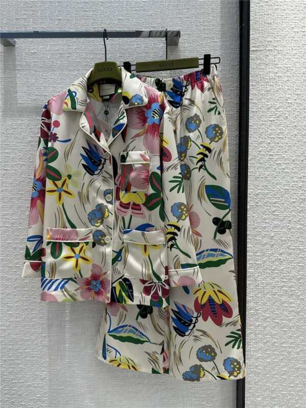 gucci new colorful floral print pajama style set