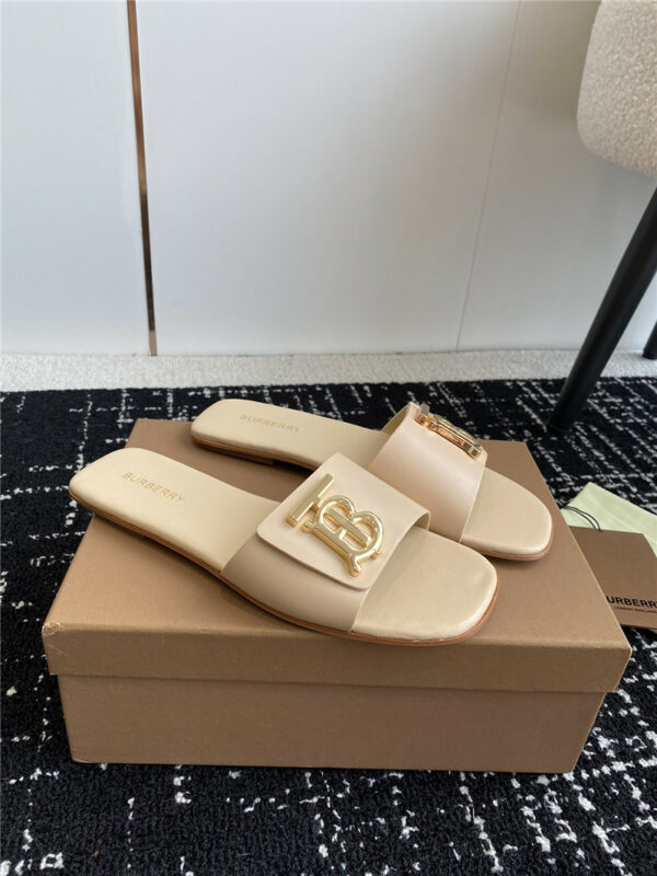 Burberry new slippers