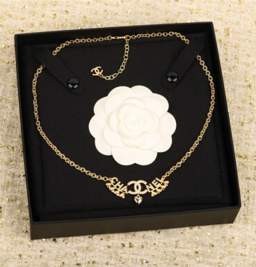 Chanel classic double C necklace