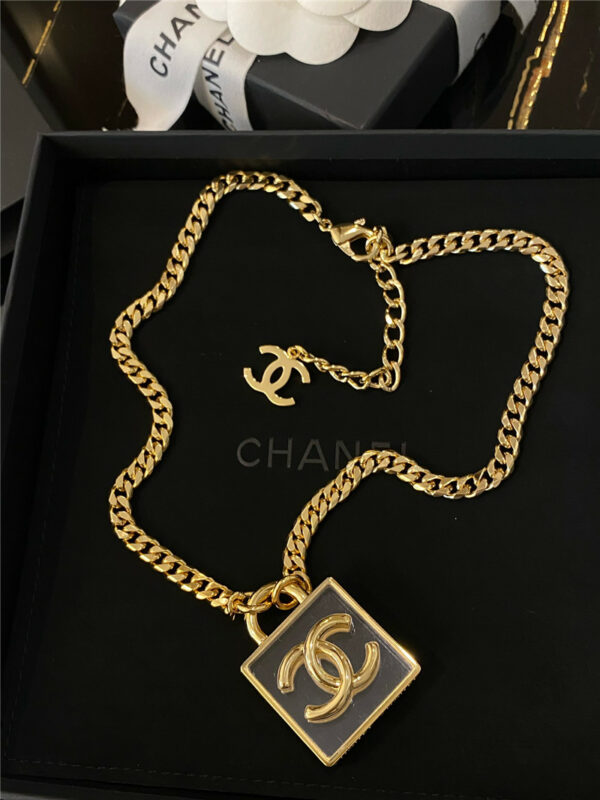 Chanel classic full logo border necklace
