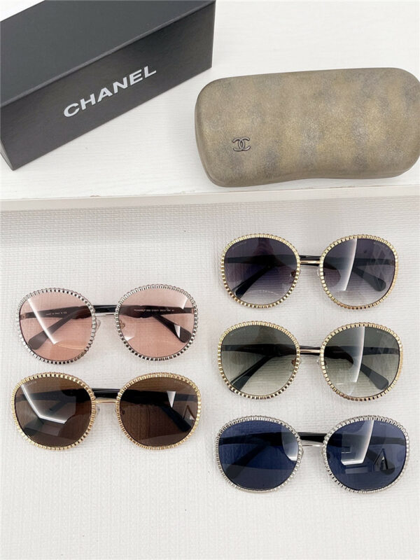 Chanel three-dimensional engraved LOGO glasses