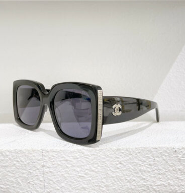 chanel classic large square frame sunglasses