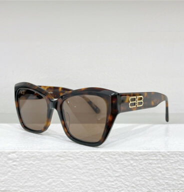 Balenciaga's new trendy luxury all-match sunglasses