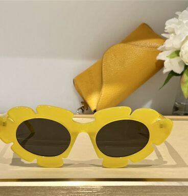 loewe new catwalk nylon injection molding floral sunglasses