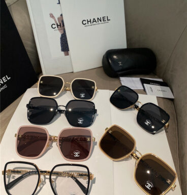 Chanel new retro ring glasses