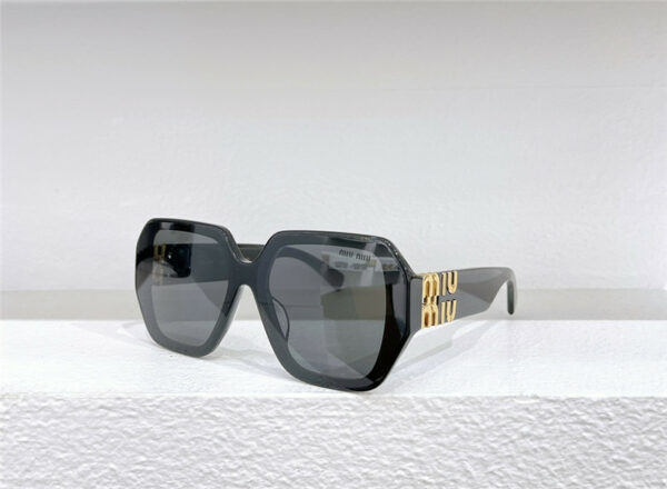 miumiu new oversized square frame sunglasses