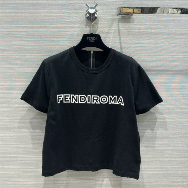 Fendi hole washing craft fashionable and handsome T-shirt
