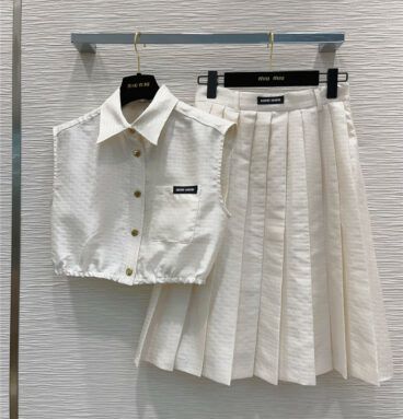 miumiu preppy sweet and spicy shirt + skirt suit