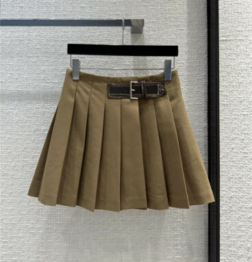 Prada new triangular logo belt pleated skirt