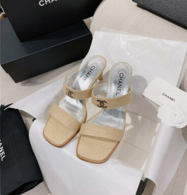 Chanel double C word with high-heeled sandals and slippers