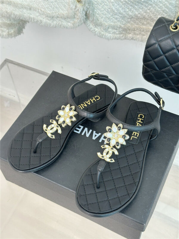 Chanel camellia double C pinch sandals