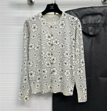 Chanel double c camellia knitted long-sleeved top