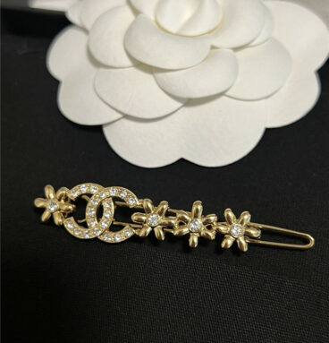 Chanel handmade workshop double C small flower hairpin