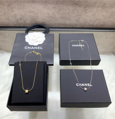 chanel small square grain necklace