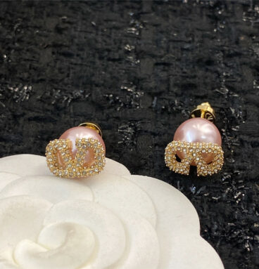valentino versatile diamond stud earrings
