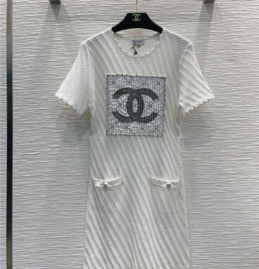 Chanel inclined ingot needle series dress