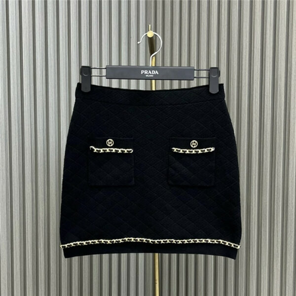 chanel chain bag hip skirt
