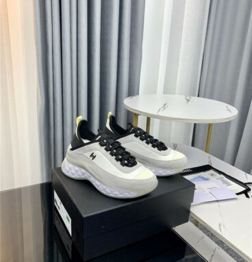Chanel new color matching casual sneakers