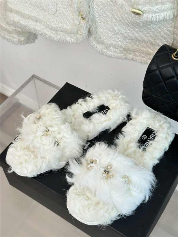 Chanel new Mier pure wool double C four-leaf clover fur slippers