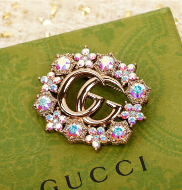 gucci double G brooch