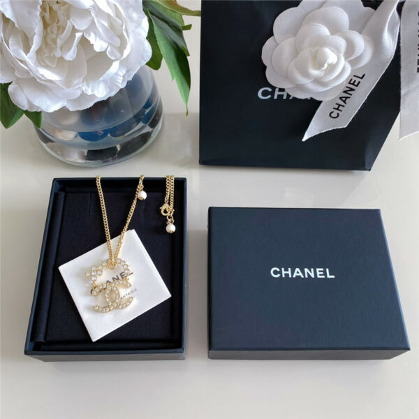 Chanel full diamond half ring double c necklace