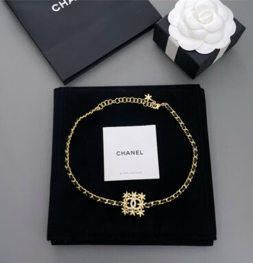 Chanel square small gold flower wear leather collar